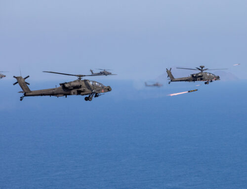 POTD: AH-64D Apache Longbows – Hellfire Missile Shoot –